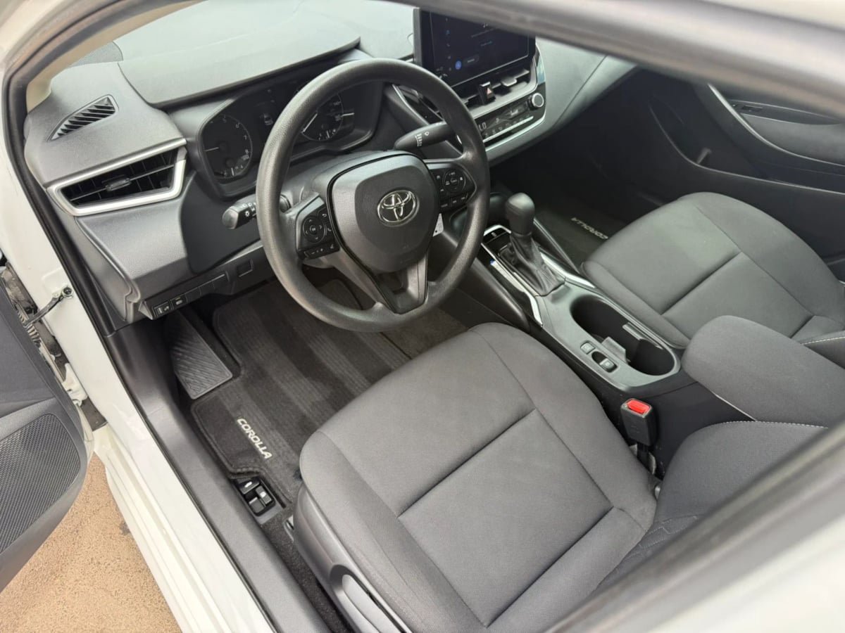 Used 2024 Toyota Corolla LE FWD image 18