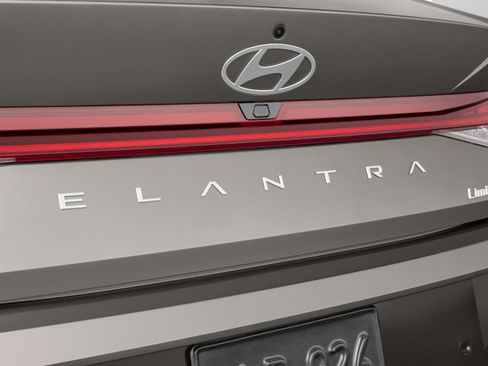 New 2026 Hyundai Elantra Limited FWD image 43