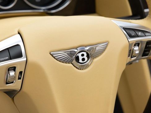 Used 2015 Bentley Flying Spur W12 image 38