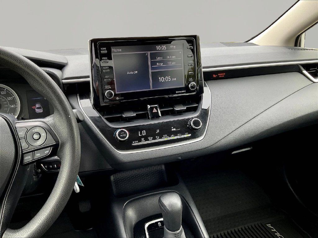 Used 2021 Toyota Corolla LE FWD image 12
