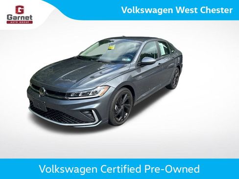 Used 2025 Volkswagen Jetta SE w/ Black Wheel Package FWD image 1