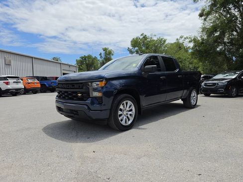 Used 2022 Chevrolet Silverado 1500 Custom RWD image 2