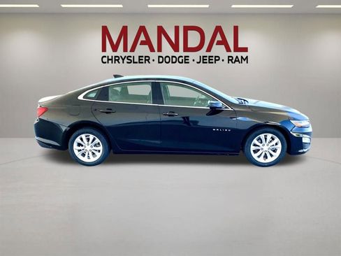 Used 2025 Chevrolet Malibu LT FWD image 5