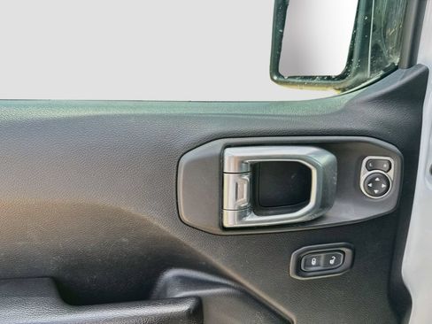 Used 2021 Jeep Gladiator Sport AWD/4WD image 9