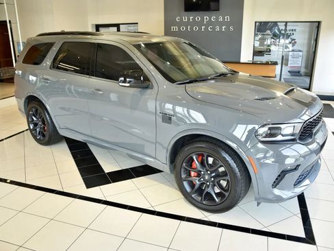 Used 2022 Dodge Durango R/T w/ Tow 'N Go Package AWD/4WD image 7