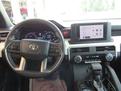 Used 2024 Toyota Tacoma TRD Off-Road AWD/4WD image 5