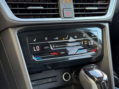 New 2026 Volkswagen Taos SEL AWD/4WD image 19