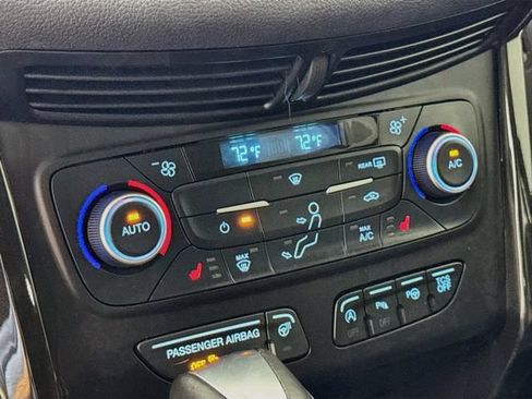 Used 2019 Ford Escape Titanium FWD image 27