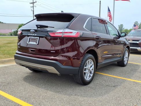 Used 2024 Ford Edge SEL w/ Convenience Package AWD/4WD image 7