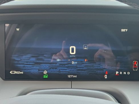 Used 2027 Chevrolet Bolt RS w/ Technology Package FWD image 15
