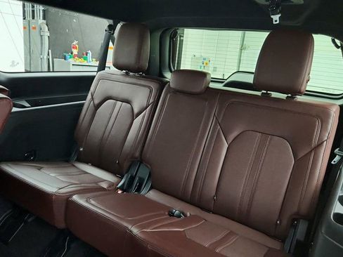 Used 2022 Ford Expedition Max Limited image 23