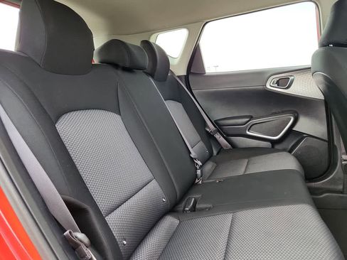 Used 2024 Kia Soul LX w/ Option Group 015 image 17