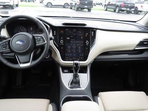 Used 2025 Subaru Outback Limited image 2