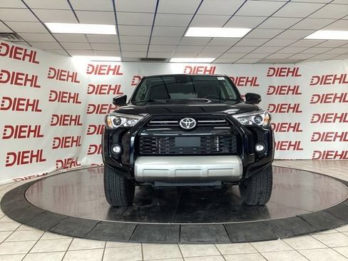 Used 2023 Toyota 4Runner TRD Off-Road Premium w/ Moonroof Package AWD/4WD image 2