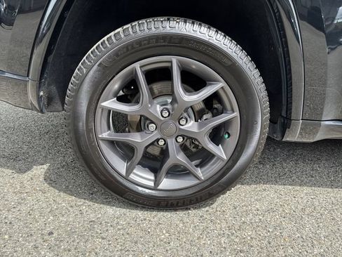Used 2021 Jeep Grand Cherokee Limited AWD/4WD image 28