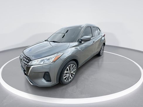 Used 2021 Nissan Kicks SV FWD image 4