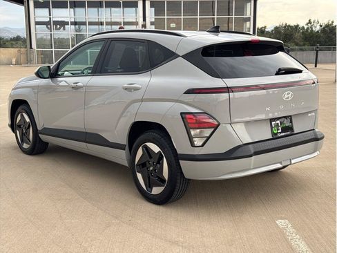 Used 2024 Hyundai Kona SEL FWD image 6