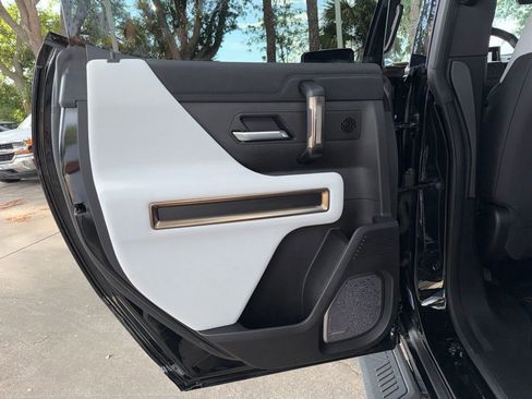 Used 2025 GMC Hummer EV 3X AWD/4WD image 38