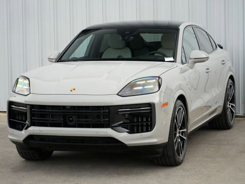 Used 2024 Porsche Cayenne Turbo image 64