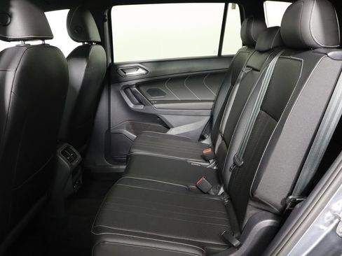 Used 2023 Volkswagen Tiguan SE R-Line FWD image 15
