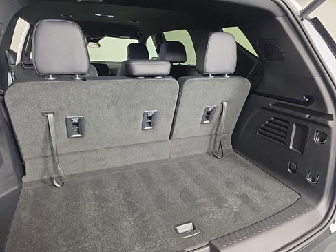 New 2025 Chevrolet Traverse LT w/ Enhanced Driving Package image 32