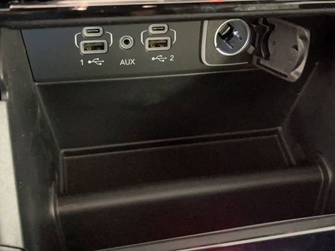 New 2025 Jeep Grand Cherokee L Laredo image 18