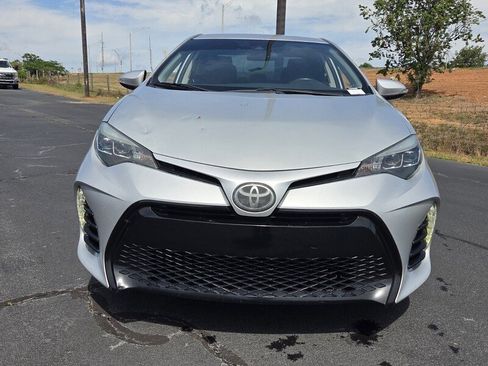 Used 2019 Toyota Corolla SE FWD image 2