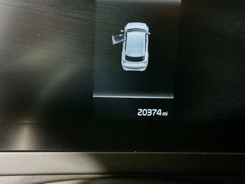 Used 2025 Kia Sportage LX image 19
