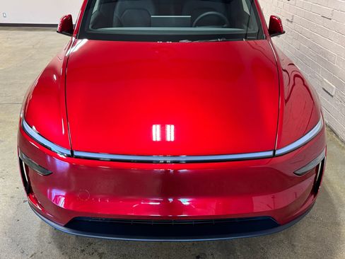 Used 2026 Tesla Model Y Long Range AWD/4WD image 8