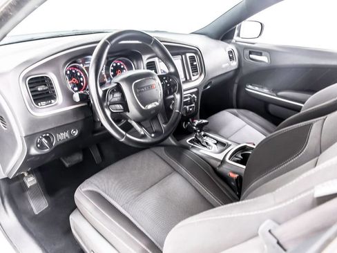 Used 2022 Dodge Charger SXT RWD image 25
