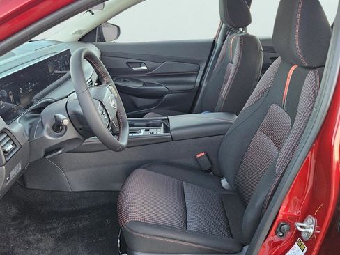 New 2026 Nissan Sentra SR w/ Floor Mat Package FWD image 10