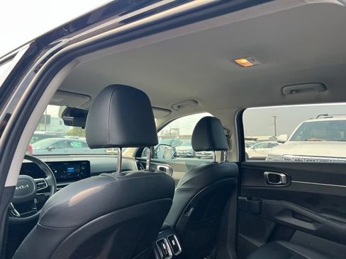 Certified 2025 Kia Sorento S AWD/4WD image 11