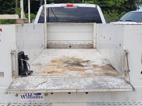 Used 2020 Ford F350 XL w/ Power Equipment Group RWD image 9