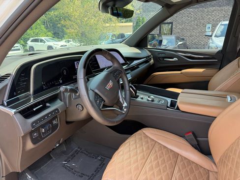 Used 2024 Cadillac Escalade Sport w/ LPO, ONYX Package AWD/4WD image 12