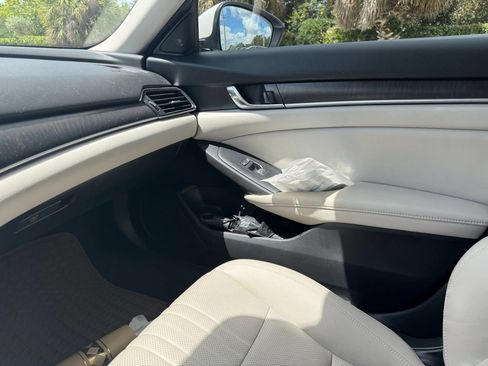 Used 2021 Honda Accord Touring image 35