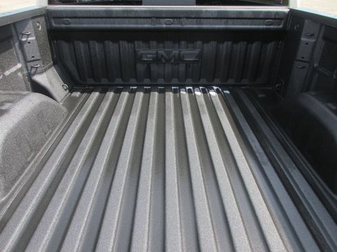 New 2026 GMC Sierra 1500 Denali AWD/4WD image 9