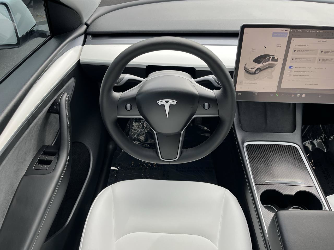 Used 2024 Tesla Model Y Long Range AWD/4WD image 4