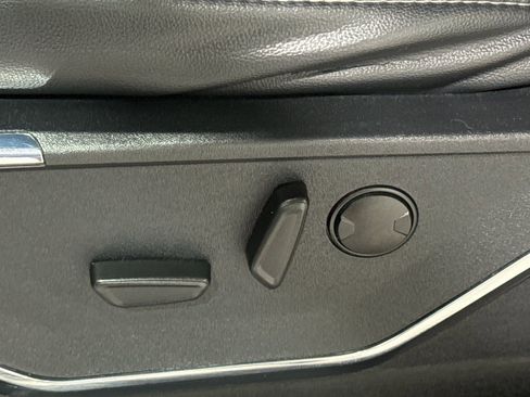 Used 2022 Ford F150 Lariat image 18