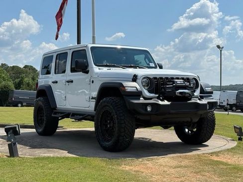 Used 2025 Jeep Wrangler Unlimited Sport AWD/4WD image 1