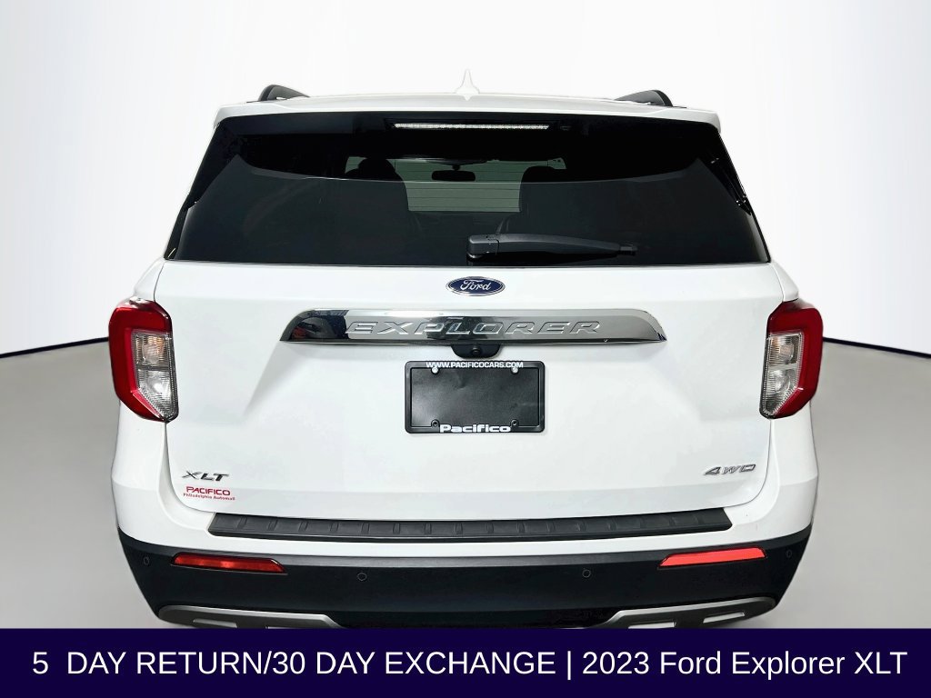 Certified 2023 Ford Explorer XLT w/ Equipment Group 202A AWD/4WD image 7