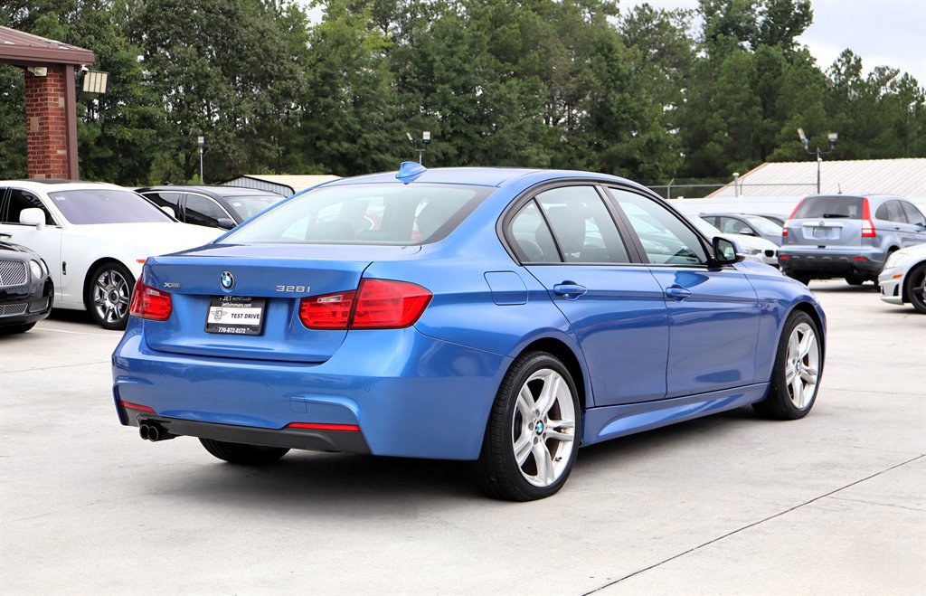 Used 2015 BMW 328i xDrive Sedan AWD/4WD image 7