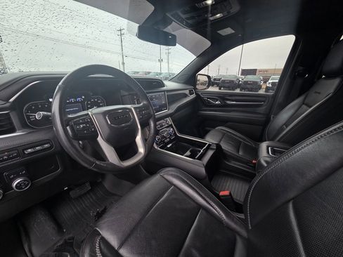 Used 2021 GMC Yukon XL Denali image 10