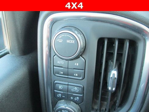 Certified 2022 Chevrolet Silverado 2500 LTZ w/ LTZ Convenience Package image 24