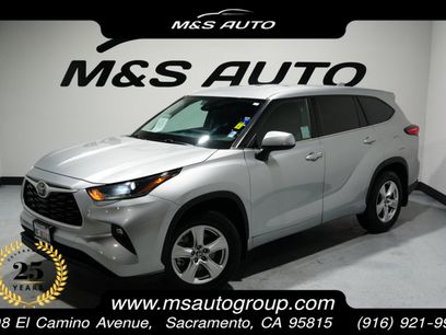 Used 2021 Toyota Highlander LE