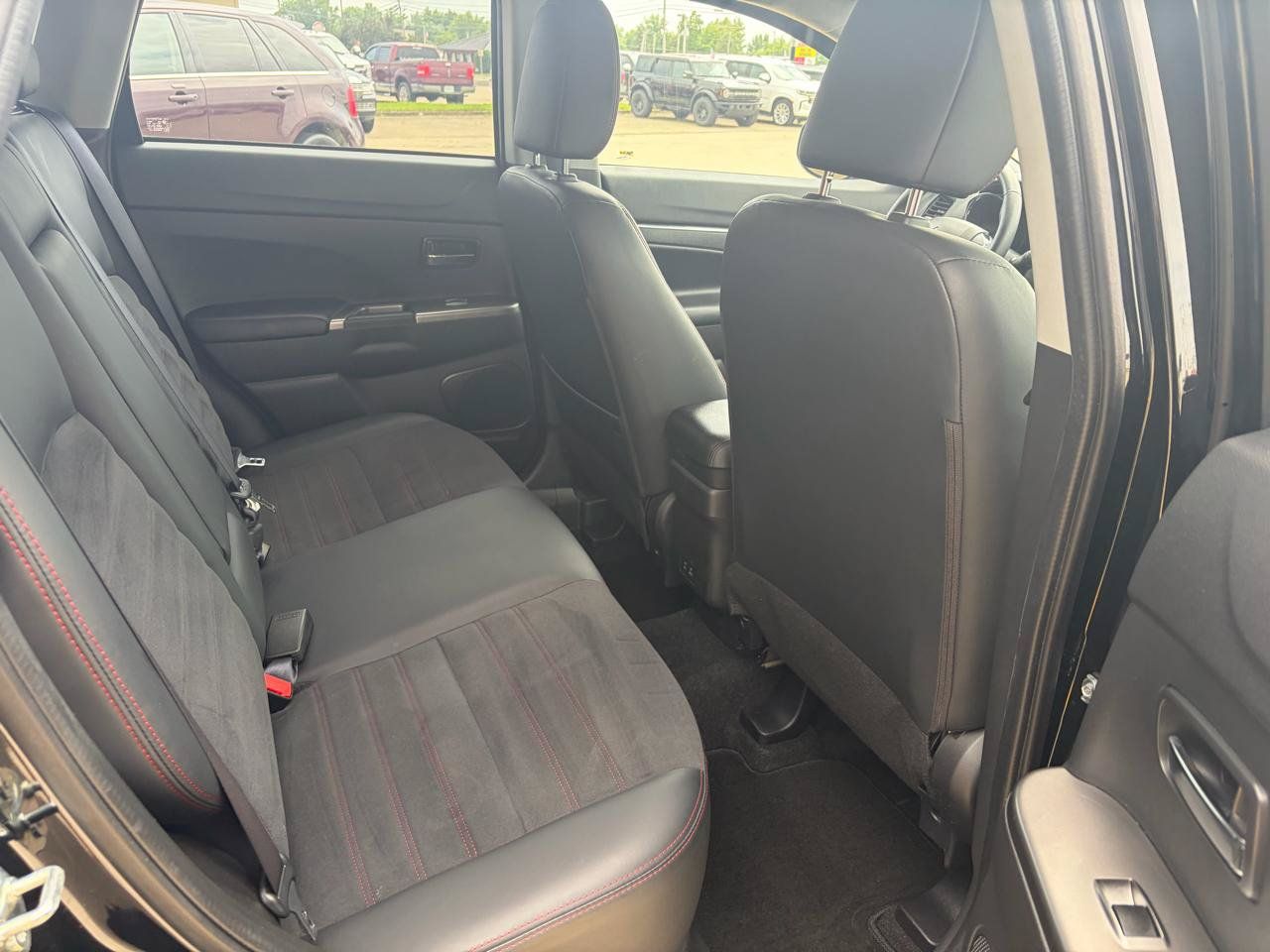 Used 2024 Mitsubishi Outlander Sport SE AWD/4WD image 10