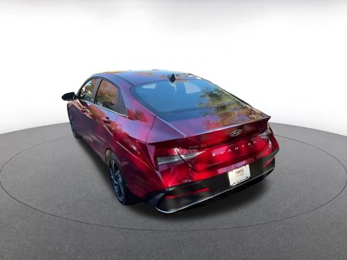 Used 2025 Hyundai Elantra SEL image 10