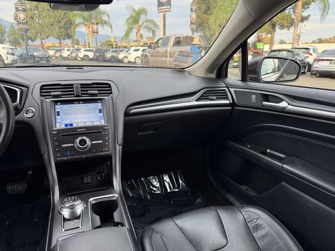 Used 2019 Ford Fusion Energi Titanium image 23