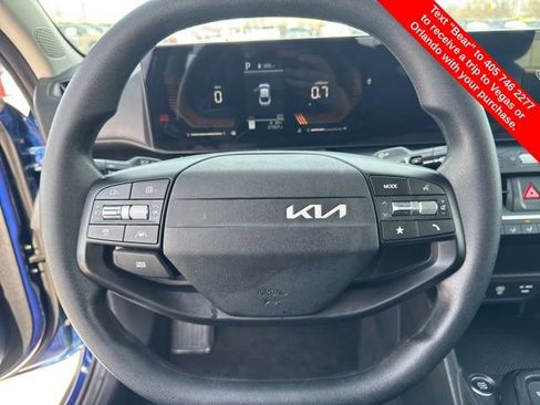 Used 2025 Kia K4 LXS image 16
