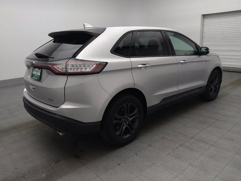 Used 2018 Ford Edge SEL w/ Equipment Group 201A FWD image 10