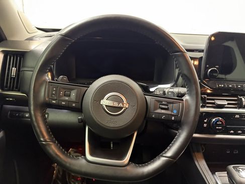 Used 2023 Nissan Pathfinder Platinum w/ Lighting Package (N92) image 19